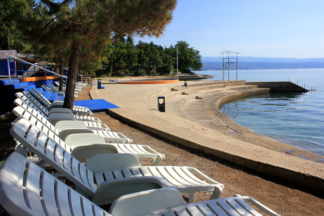 Najbliža plaža - Kuća za odmor s bazenom Lovran, Opatija