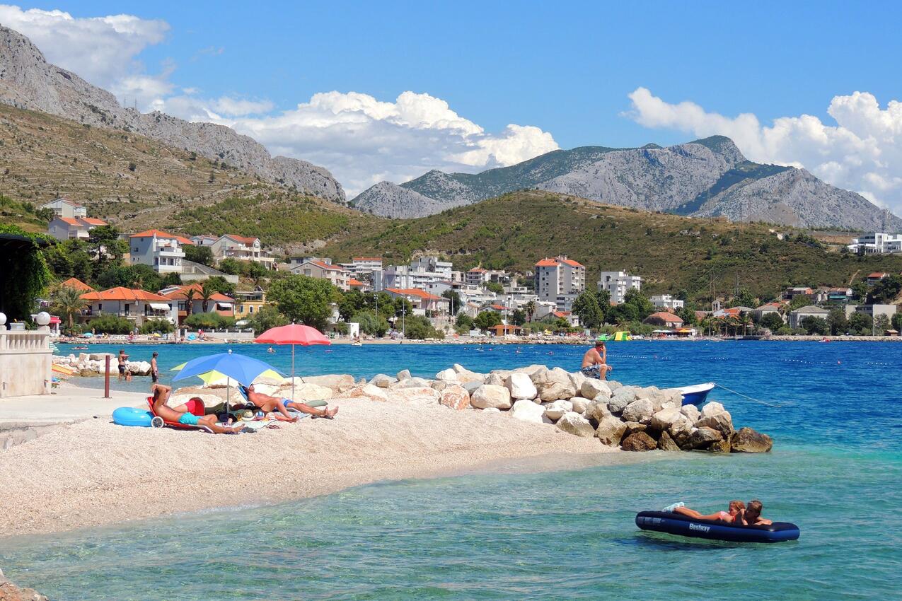 Najbliža plaža - Apartmani uz more Mali Rat, Omiš