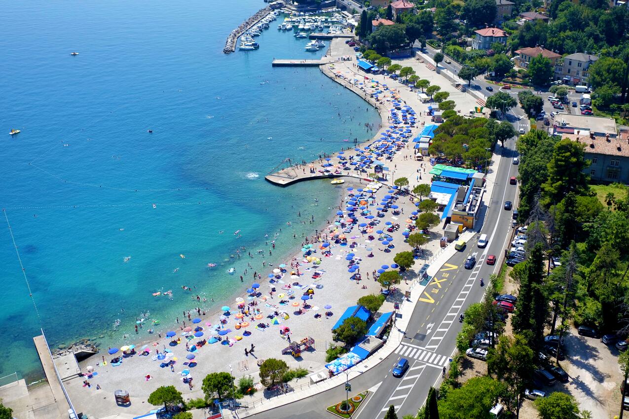 Nächster Strand - Haus mit Pool für Familien Rim, Sredisnja Istra
