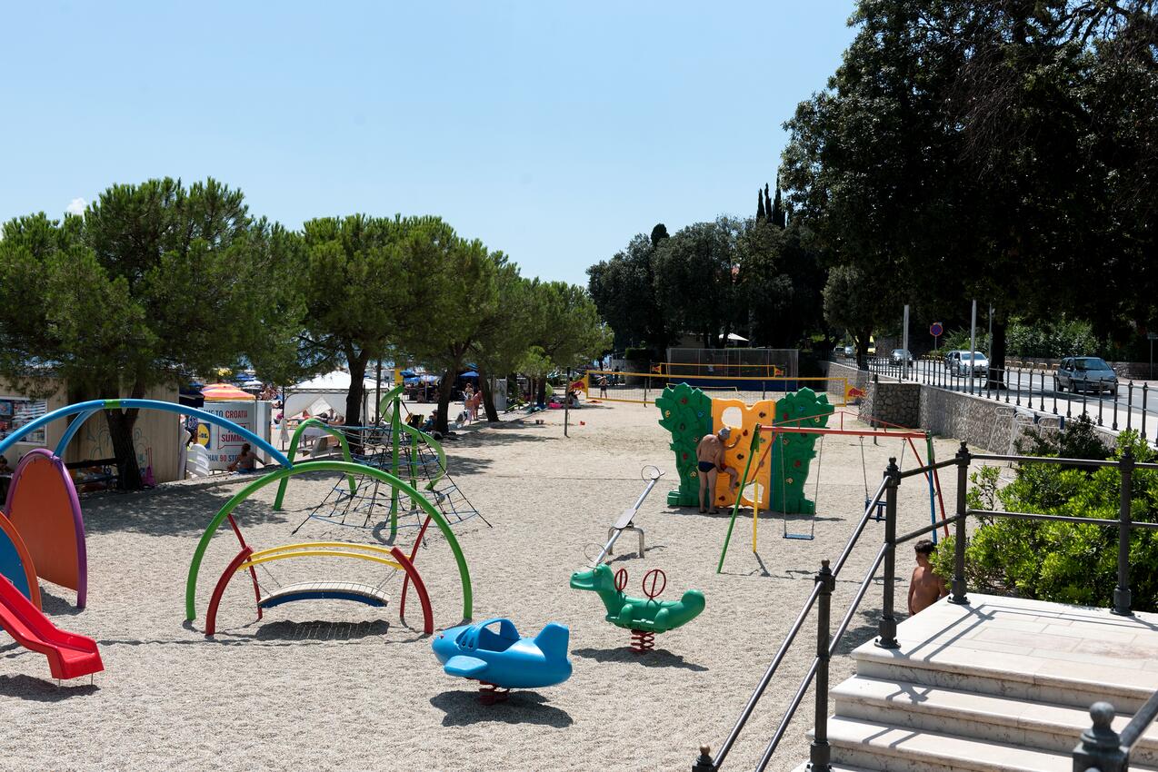 Nächster Strand - Haus mit Pool für Familien Rim, Sredisnja Istra