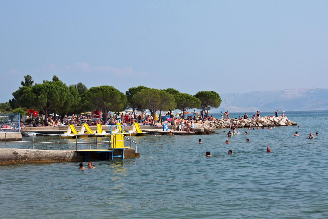 Nearest beach - Apartments with parking spaces Crikvenica
