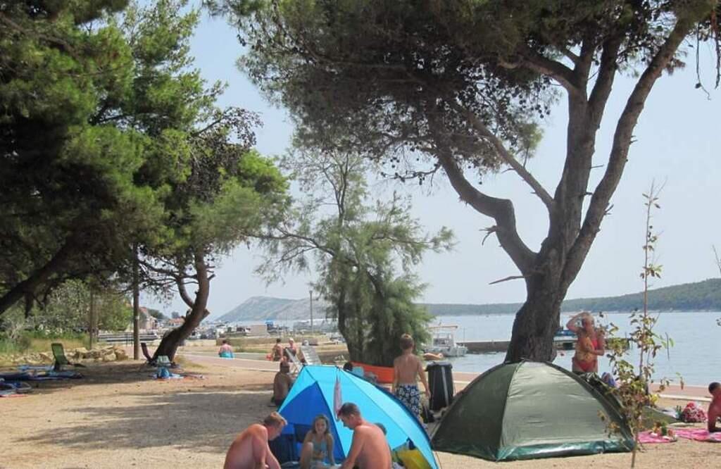 La spiaggia più vicina - Appartamenti con piscina per famiglie Banjol, Arbe - Rab