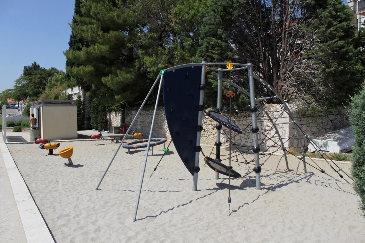 Nermeste strand - Lejligheder og værelser med parkering Selce, Crikvenica