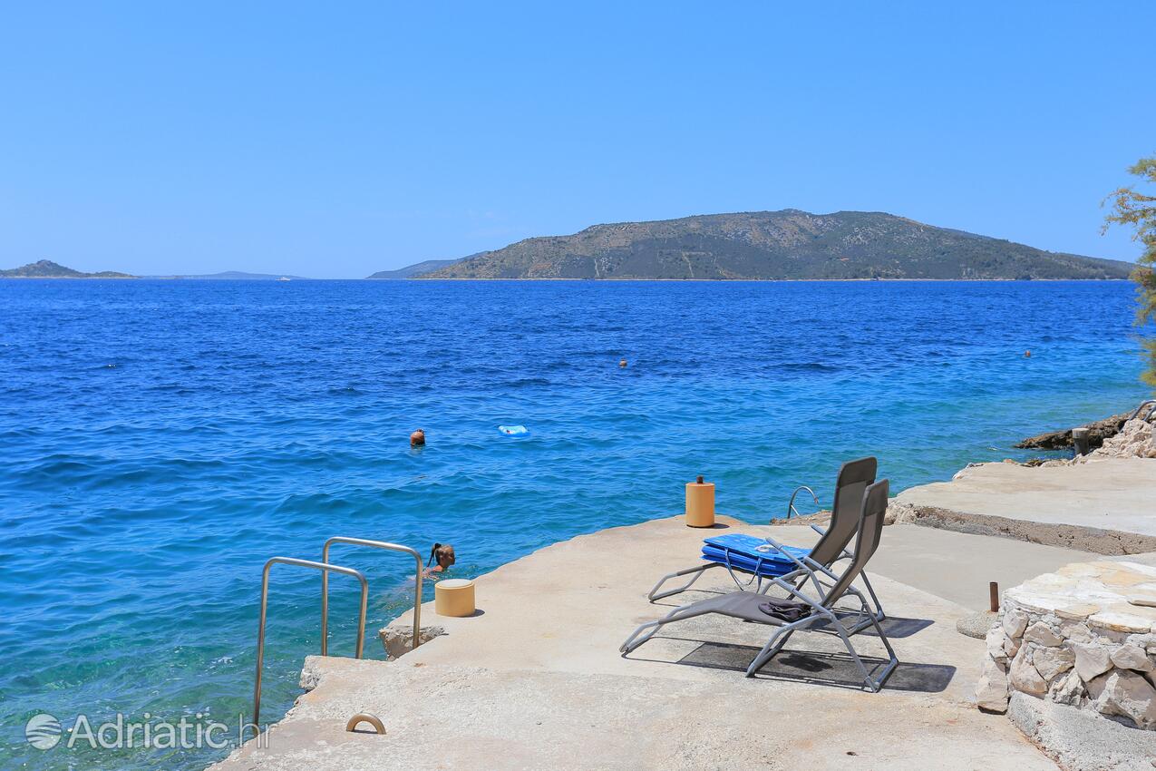 La spiaggia più vicina - Appartamenti accanto al mare Okrug Donji, Bua - Čiovo