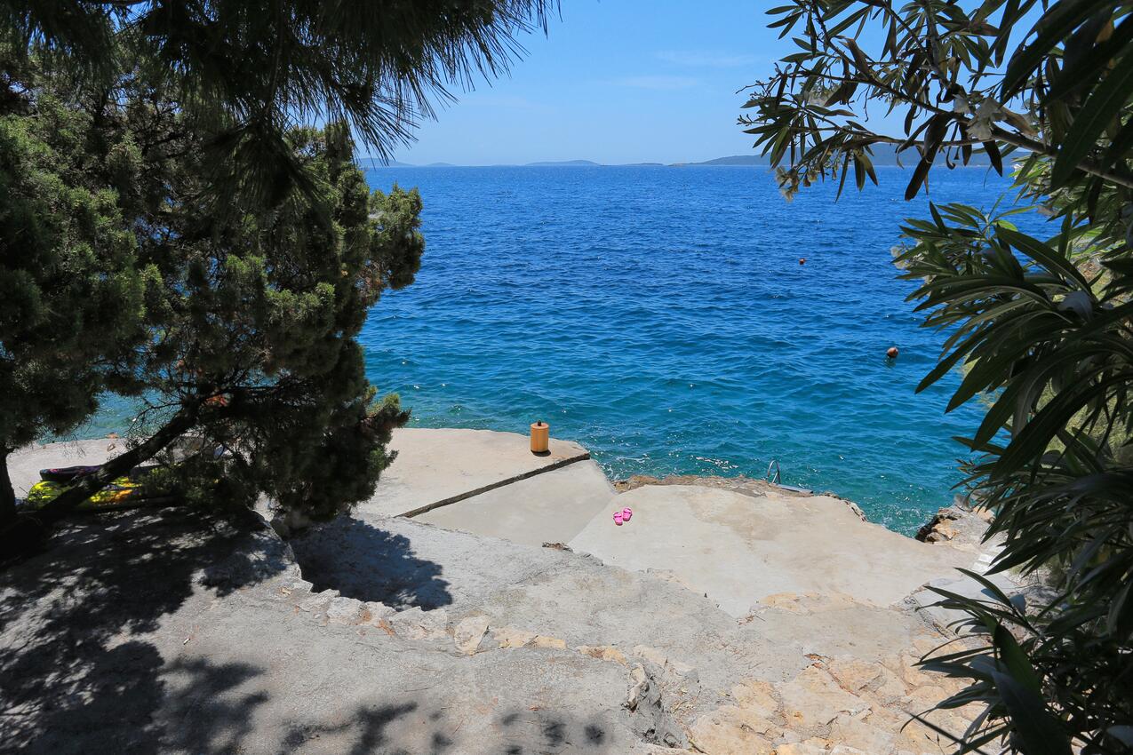 La spiaggia più vicina - Appartamenti accanto al mare Okrug Donji, Bua - Čiovo