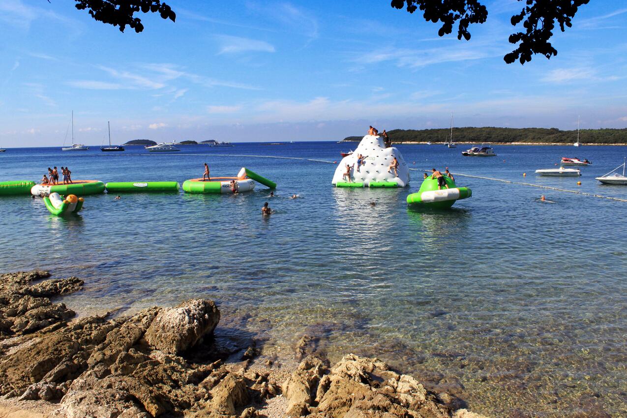 Nächster Strand - Haus mit Pool für Familien Mofardini, Sredisnja Istra