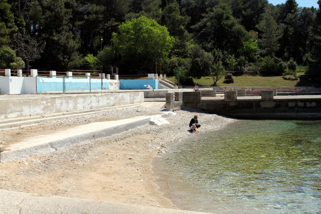 La spiaggia più vicina - Appartamenti accanto al mare Pola - Pula