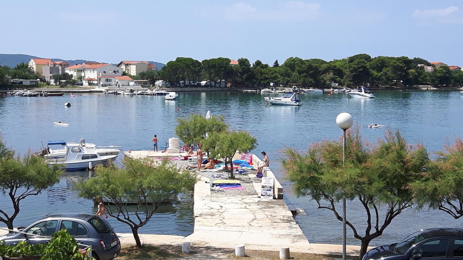 Nejbližší pláž - Apartmány s parkovištěm Sukošan, Zadar
