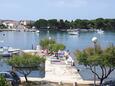 Najbližja plaža Plaža  v mjestu Sukošan, Zadar.
