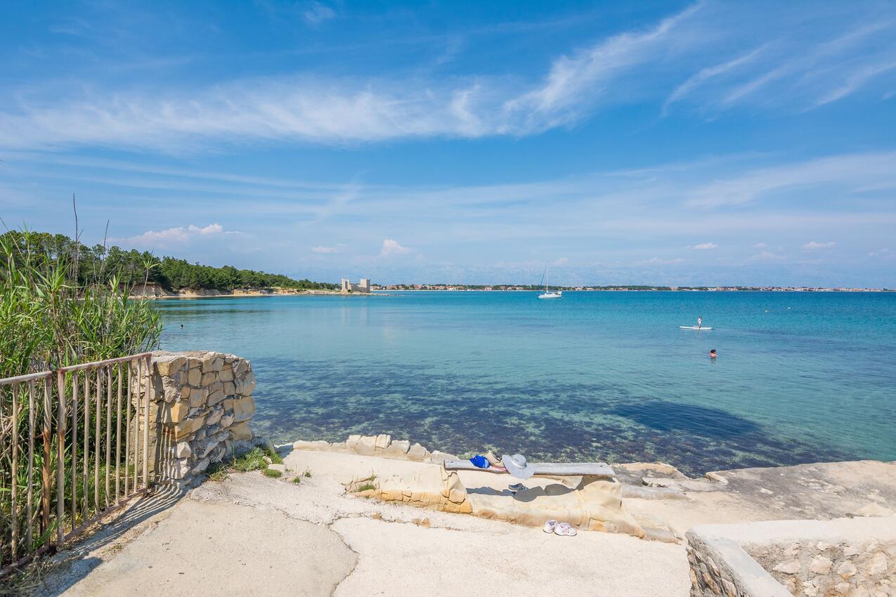 Den närmaste badstranden - Lägenheter med parkering Vir - Kozjak, Vir
