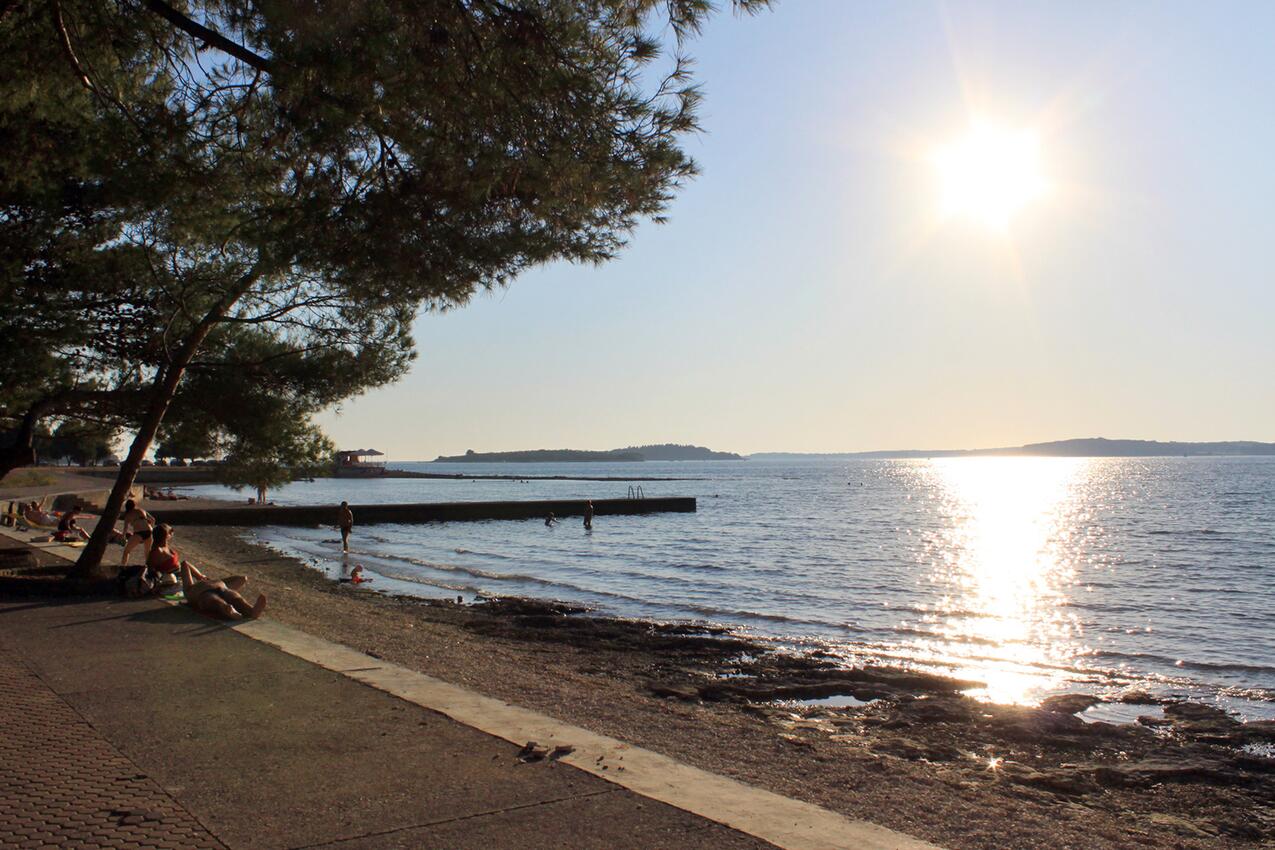 Najbliža plaža - Apartmani s parkingom Štinjan, Pula