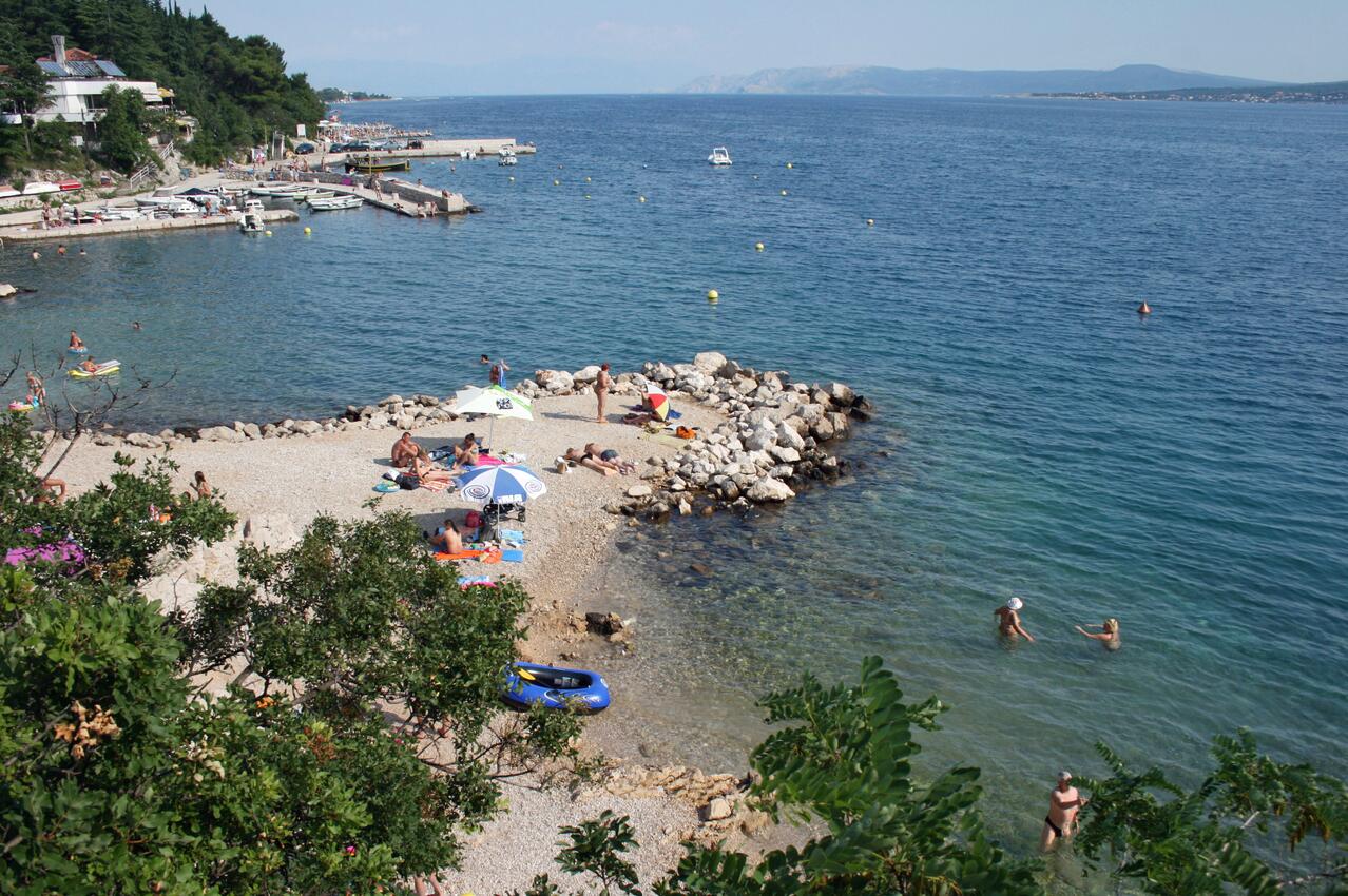 Najbližja plaža - Apartmaji s parkingom Dramalj, Crikvenica