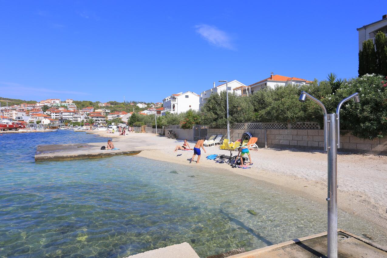 Nearest beach - Apartments by the sea Okrug Gornji, Čiovo