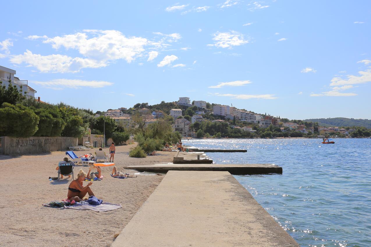 Nearest beach - Apartments by the sea Okrug Gornji, Čiovo