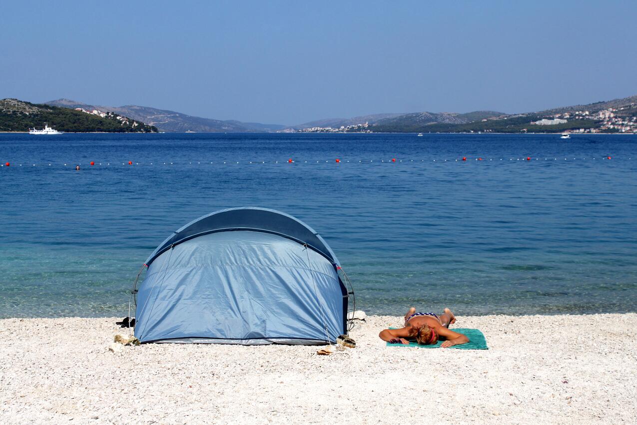 Nearest beach - Apartments with parking spaces Okrug Gornji, Čiovo
