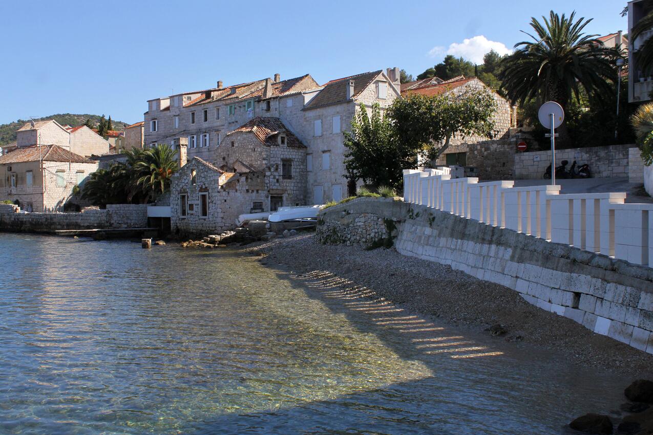 La spiaggia più vicina - Appartamenti con parcheggio Lissa - Vis