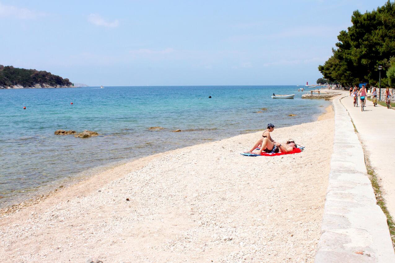 Najbliža plaža - Sobe s privatnim parkingom Cres