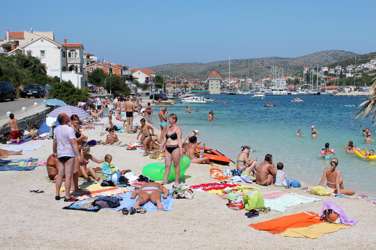 Nærmeste strand - Leiligheter og rom med parkering Marina, Trogir