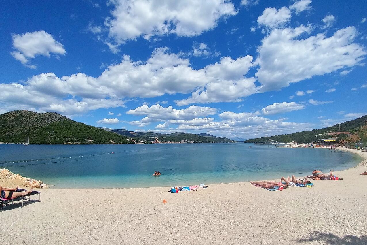 Nærmeste strand - Leiligheter og rom med parkering Marina, Trogir