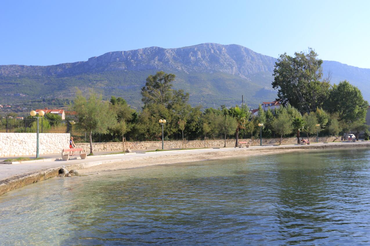 Nächster Strand - Ferienwohnungen mit Parkplatz Kastel Gomilica, Kastela
