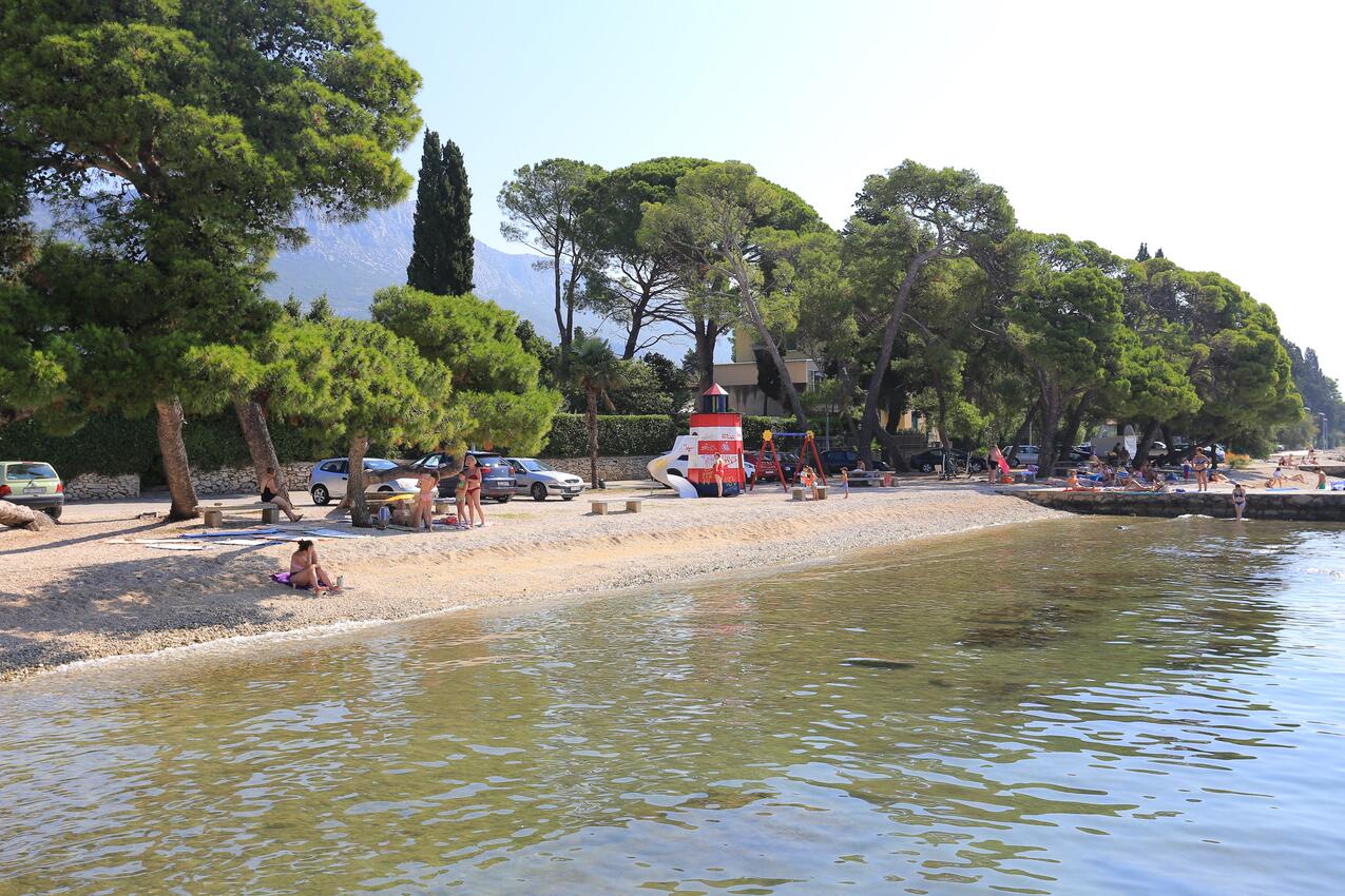 Nächster Strand - Ferienwohnungen mit Pool Kastel Luksic, Kastela