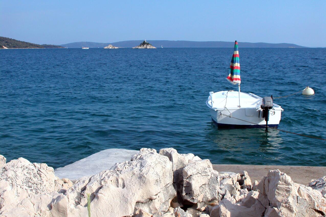 La spiaggia più vicina - Casa con piscina accanto al mare Seget Vranjica, Traù - Trogir