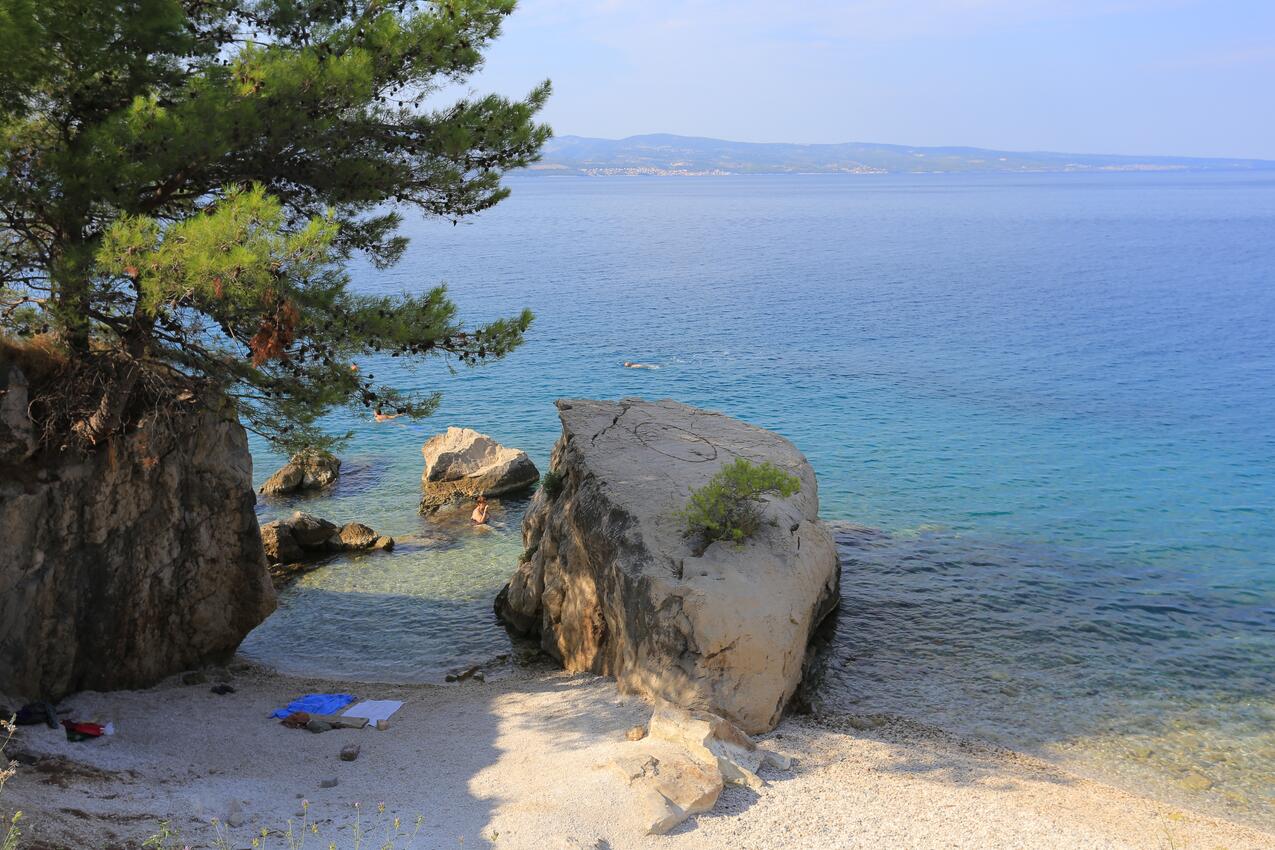 La spiaggia più vicina - Appartamenti con parcheggio Almissa - Omiš