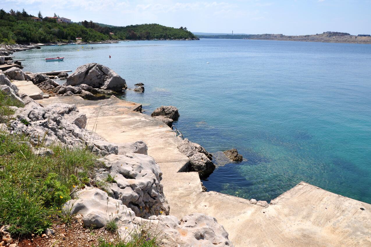 Nächster Strand - Ferienwohnungen am Meer Omisalj, Krk
