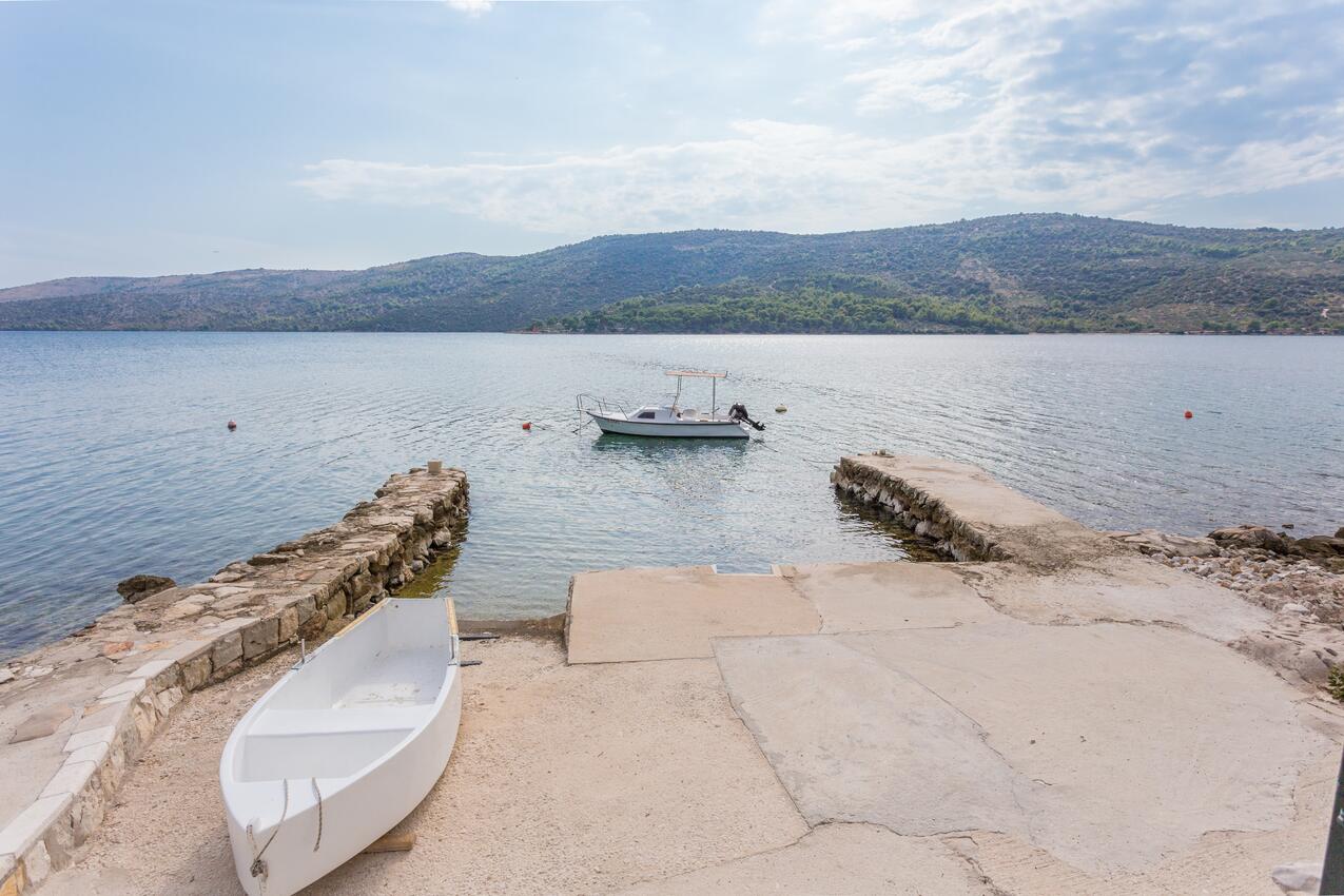 La spiaggia più vicina - Appartamenti accanto al mare Poljica, Traù - Trogir