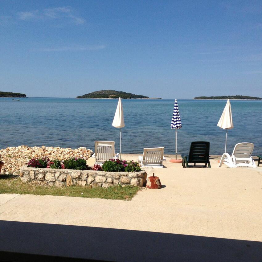 La spiaggia più vicina - Casa accanto al mare per famiglia con bambini Krapanj, Sebenico - Šibenik