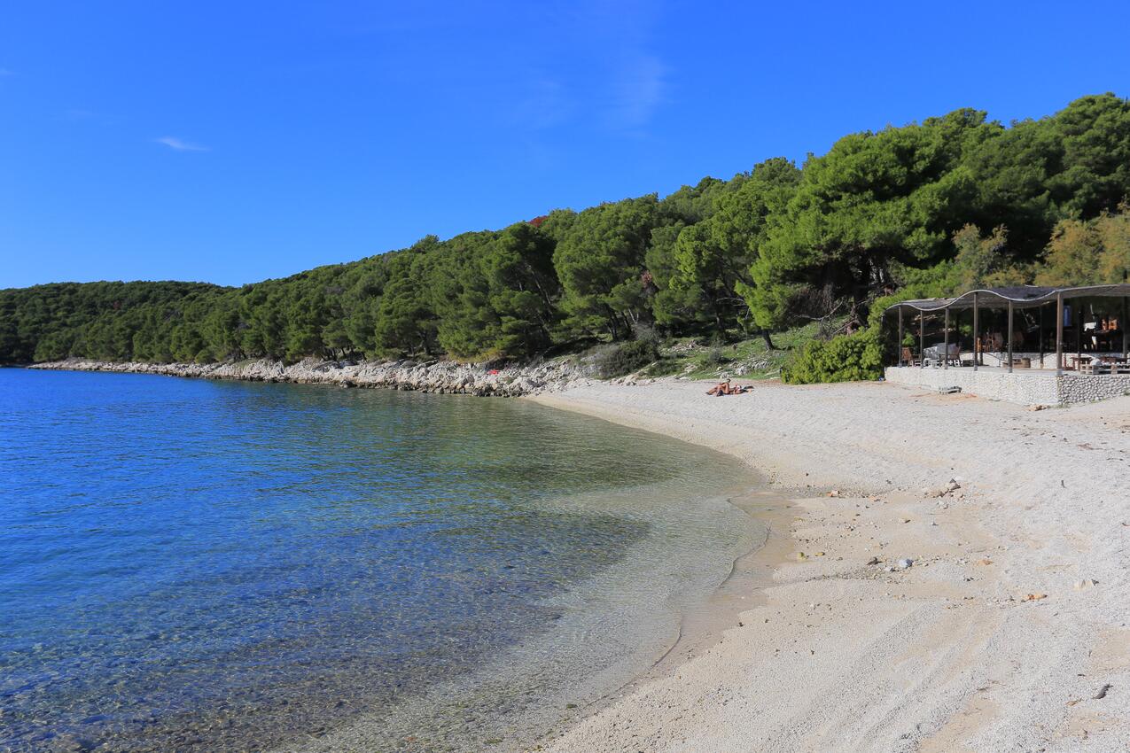 Nearest beach - Apartments with parking spaces Seget Vranjica, Trogir
