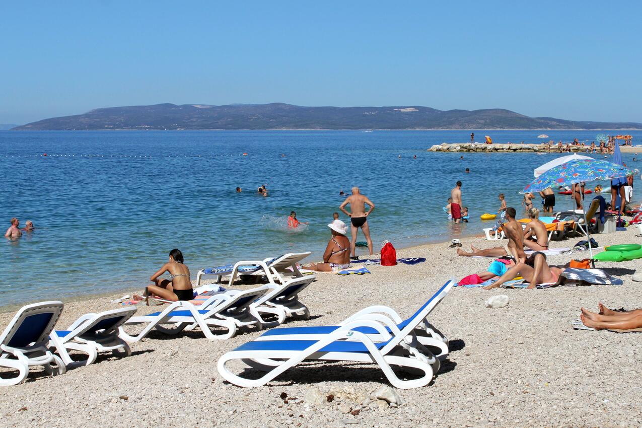 Nearest beach - Apartments with parking spaces Makarska
