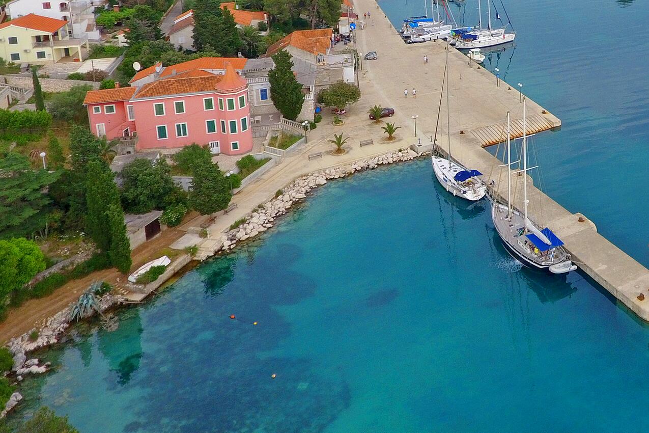 Nearest beach - Apartments by the sea Molat