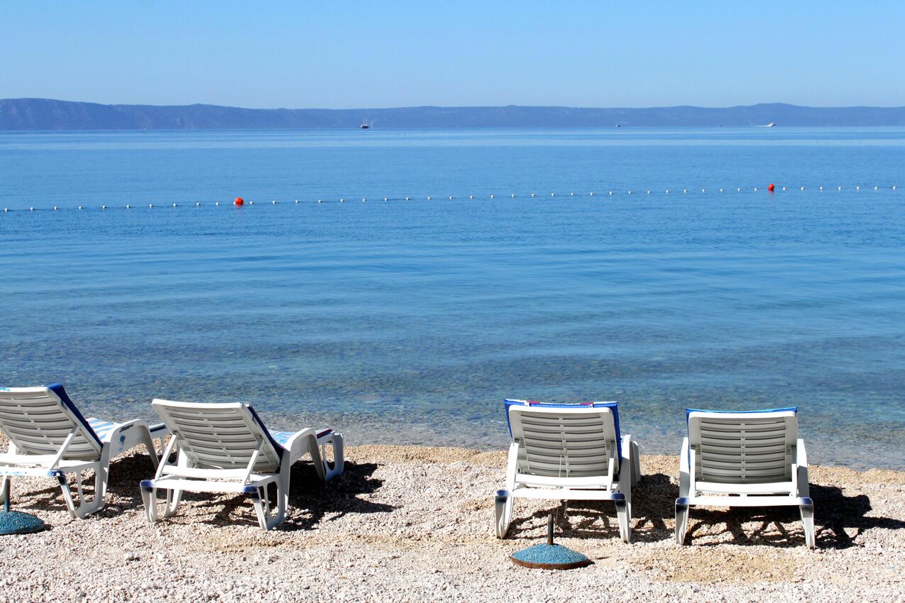 La spiaggia più vicina - Appartamenti con piscina per famiglie Macarsca - Makarska