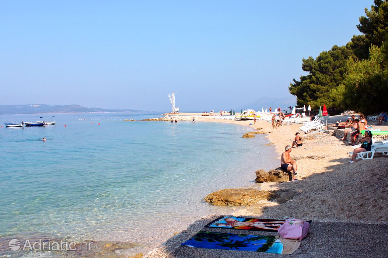 Nearest beach - Apartments with a parking space Makarska