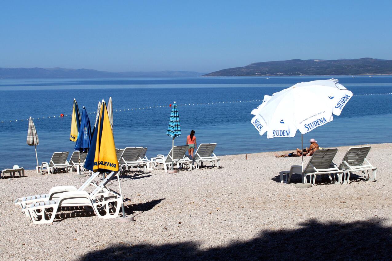 La spiaggia più vicina - Appartamenti con piscina per famiglie Macarsca - Makarska