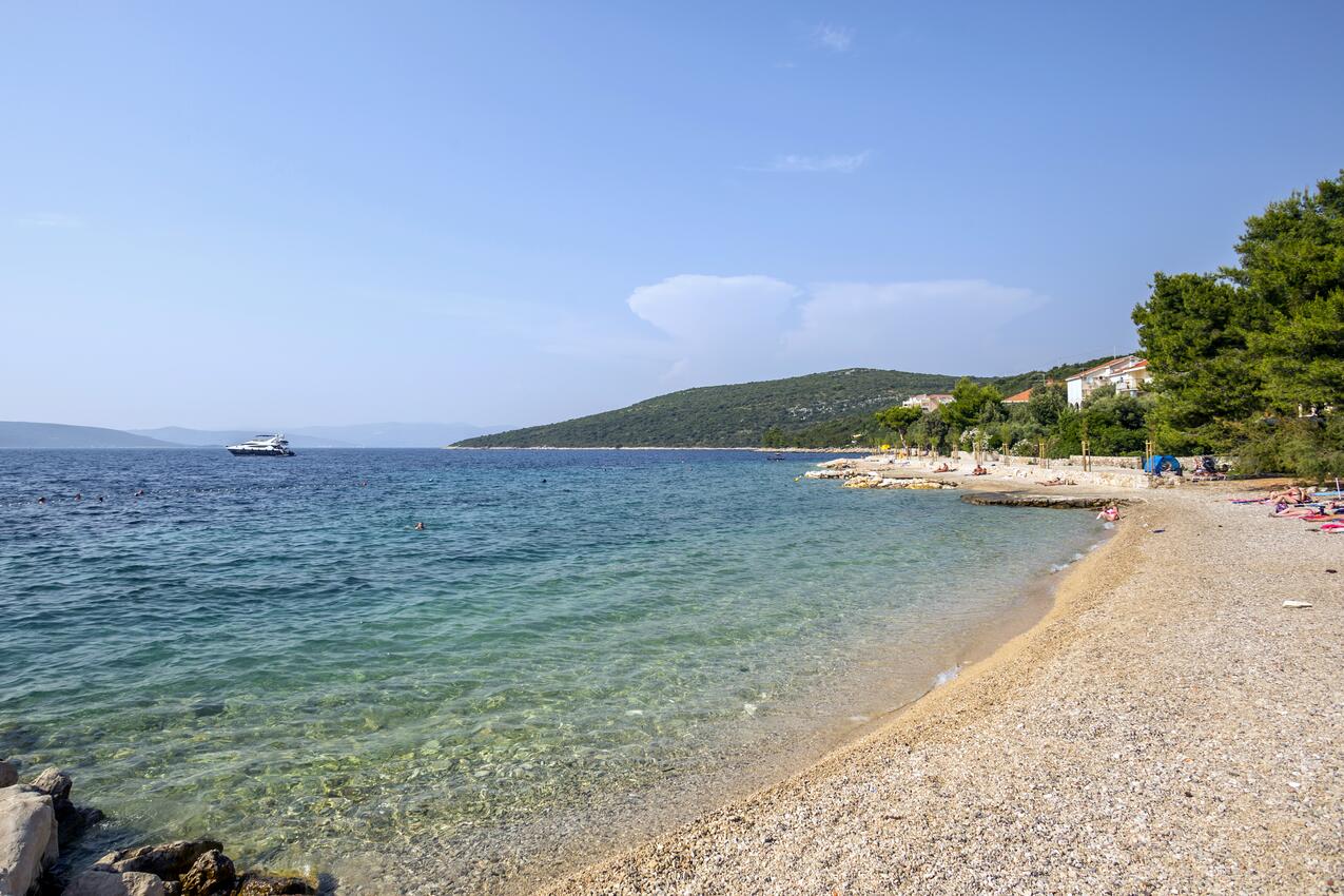 La spiaggia più vicina - Appartamenti accanto al mare Maslinica, Solta