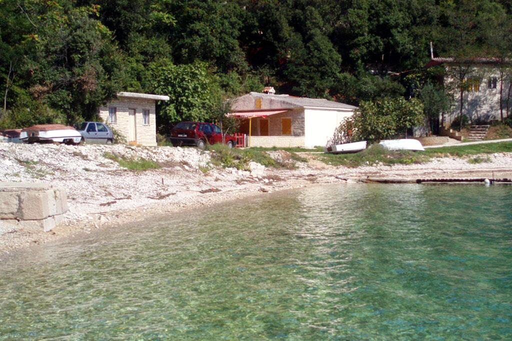 Nächster Strand - Ferienhaus mit Parkplatz Rakalj, Marcana