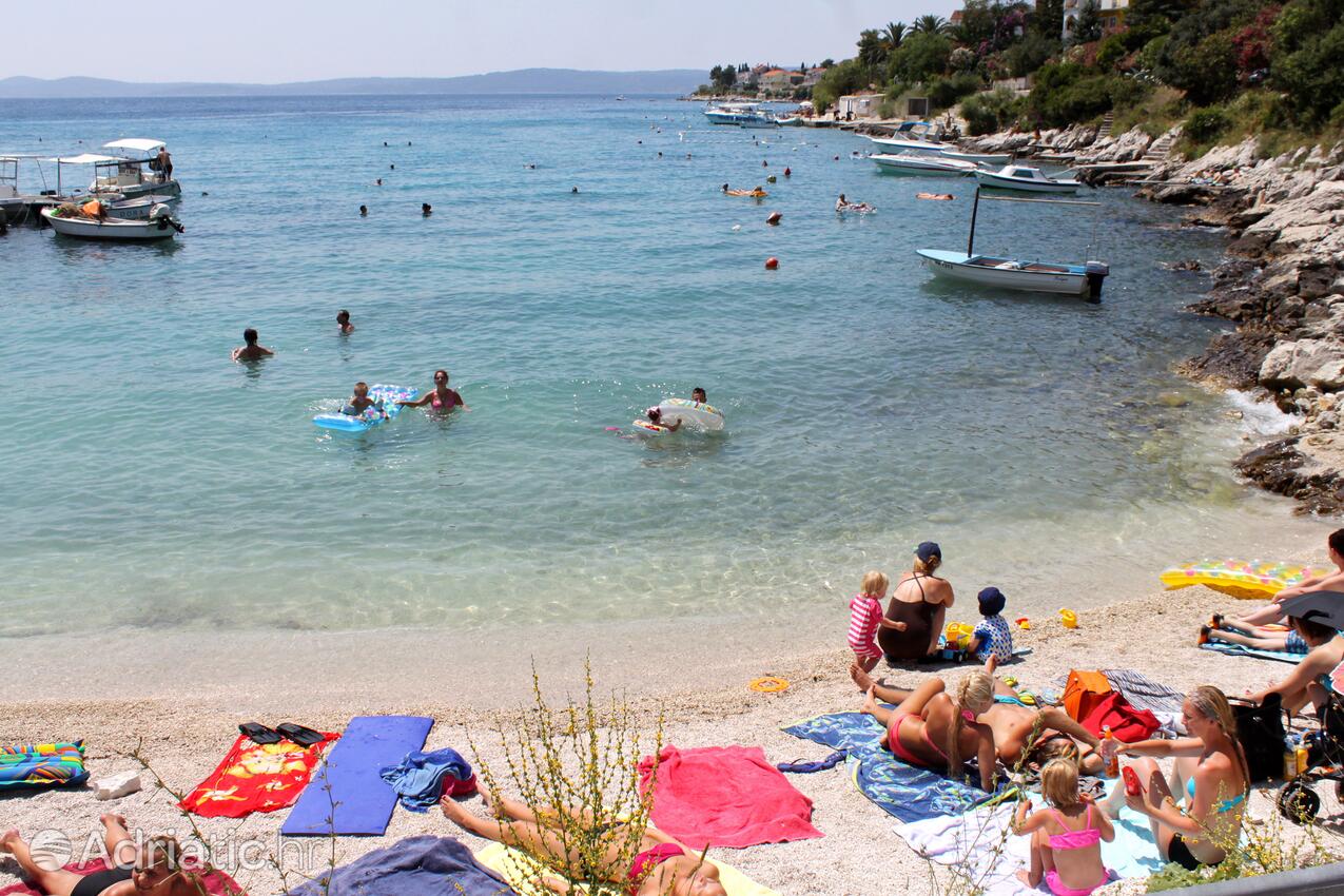 Nearest beach - Apartments with a parking space Mavarštica, Čiovo