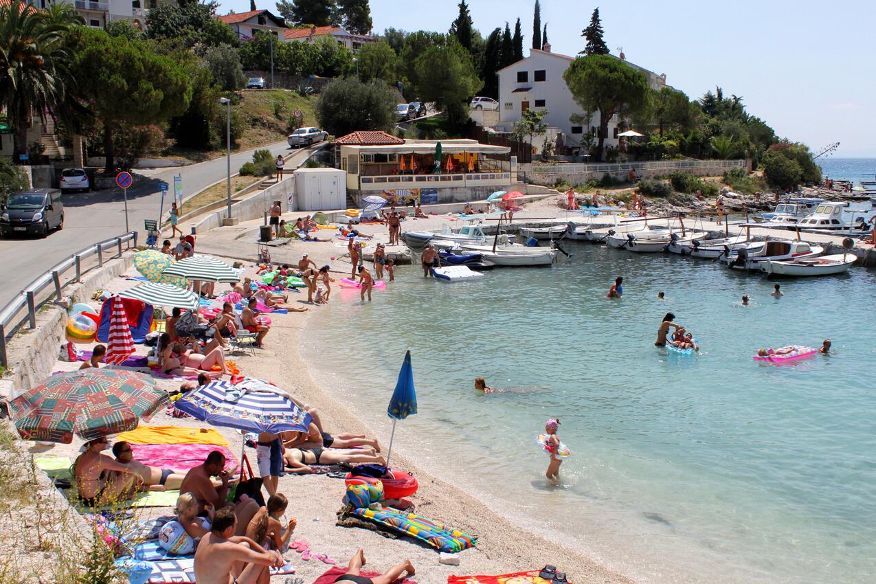 Najbližja plaža - Apartmaji s parkingom Mavarštica, Čiovo