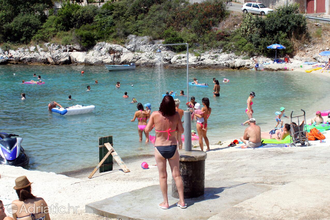 Nearest beach - Apartments with a parking space Mavarštica, Čiovo