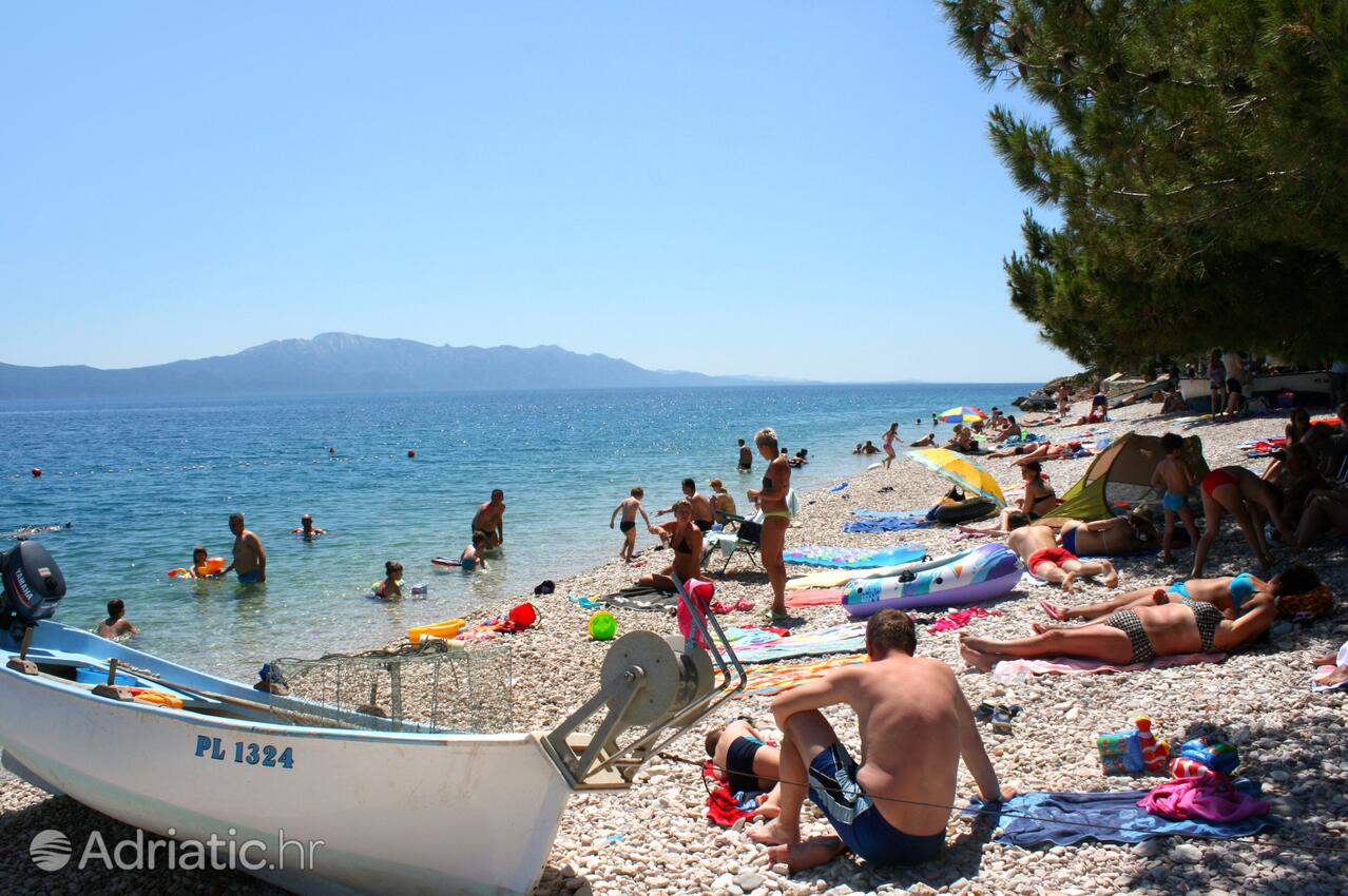 Nearest beach - Apartments with a parking space Podaca, Makarska