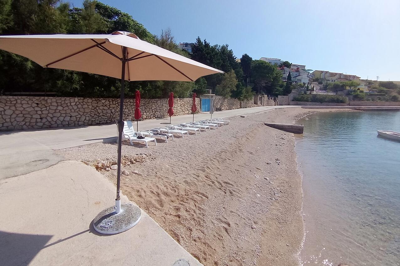Najbliža plaža - Apartmani uz more Vidalići, Pag