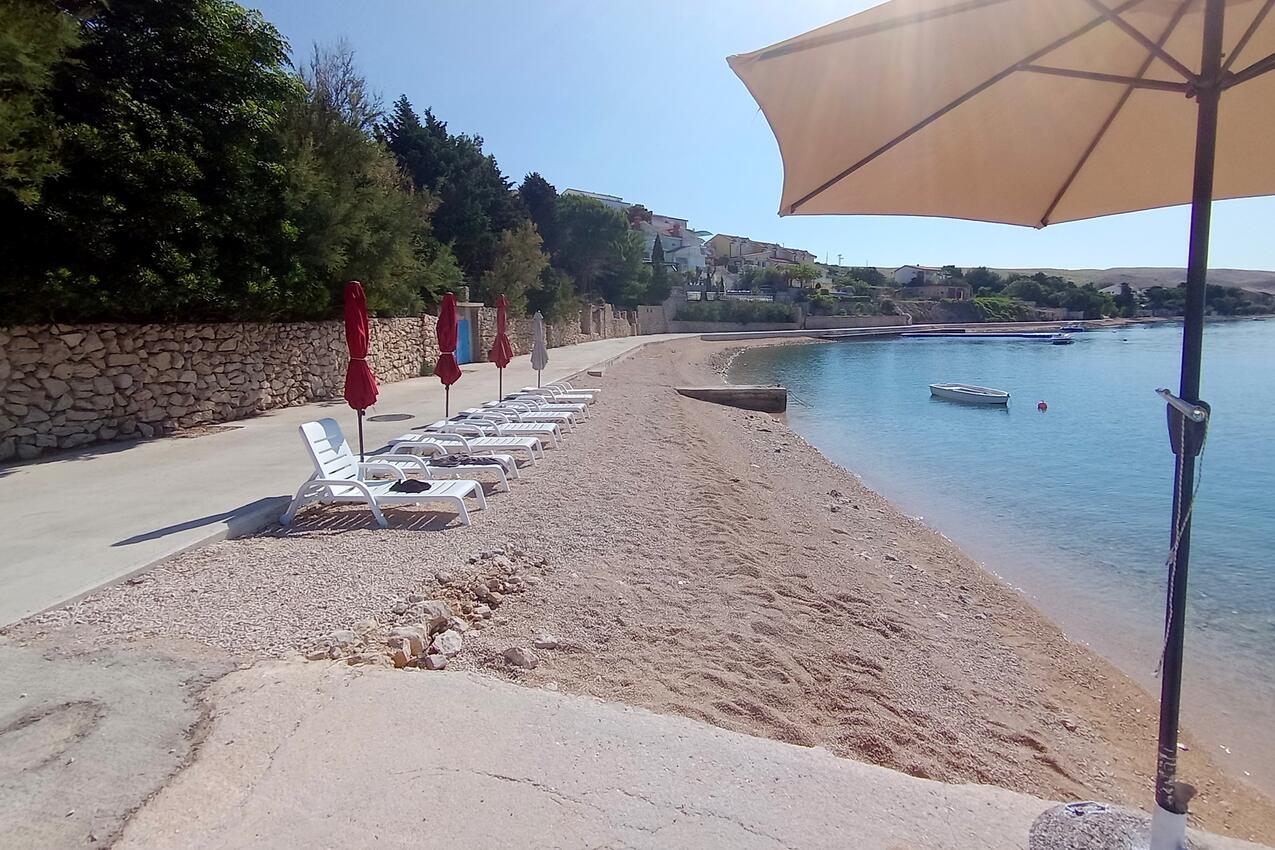 Najbliža plaža - Apartmani uz more Vidalići, Pag