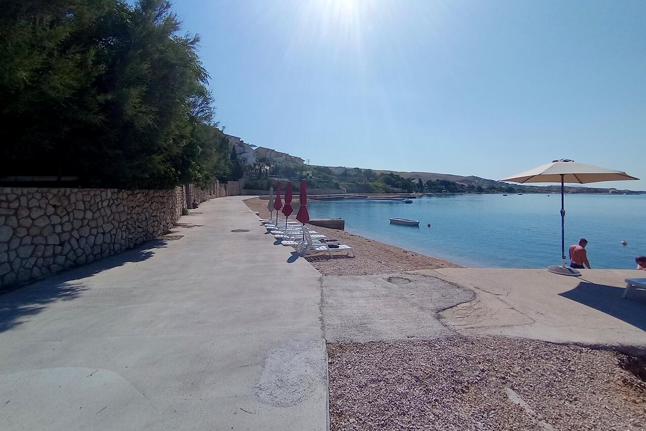 Najbliža plaža - Apartmani uz more Vidalići, Pag