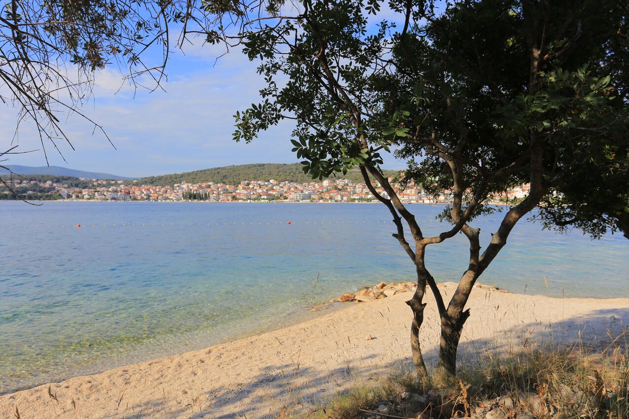 La spiaggia più vicina - Appartamenti accanto al mare Okrug Gornji, Bua - Čiovo