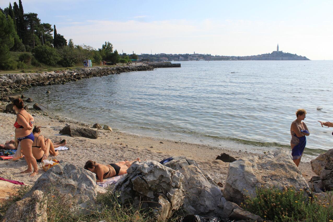Nearest beach - Apartments and rooms by the sea Rovinj