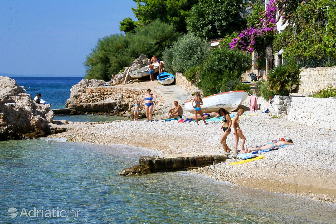 Nearest beach - Apartments with a parking space Stanići, Omiš