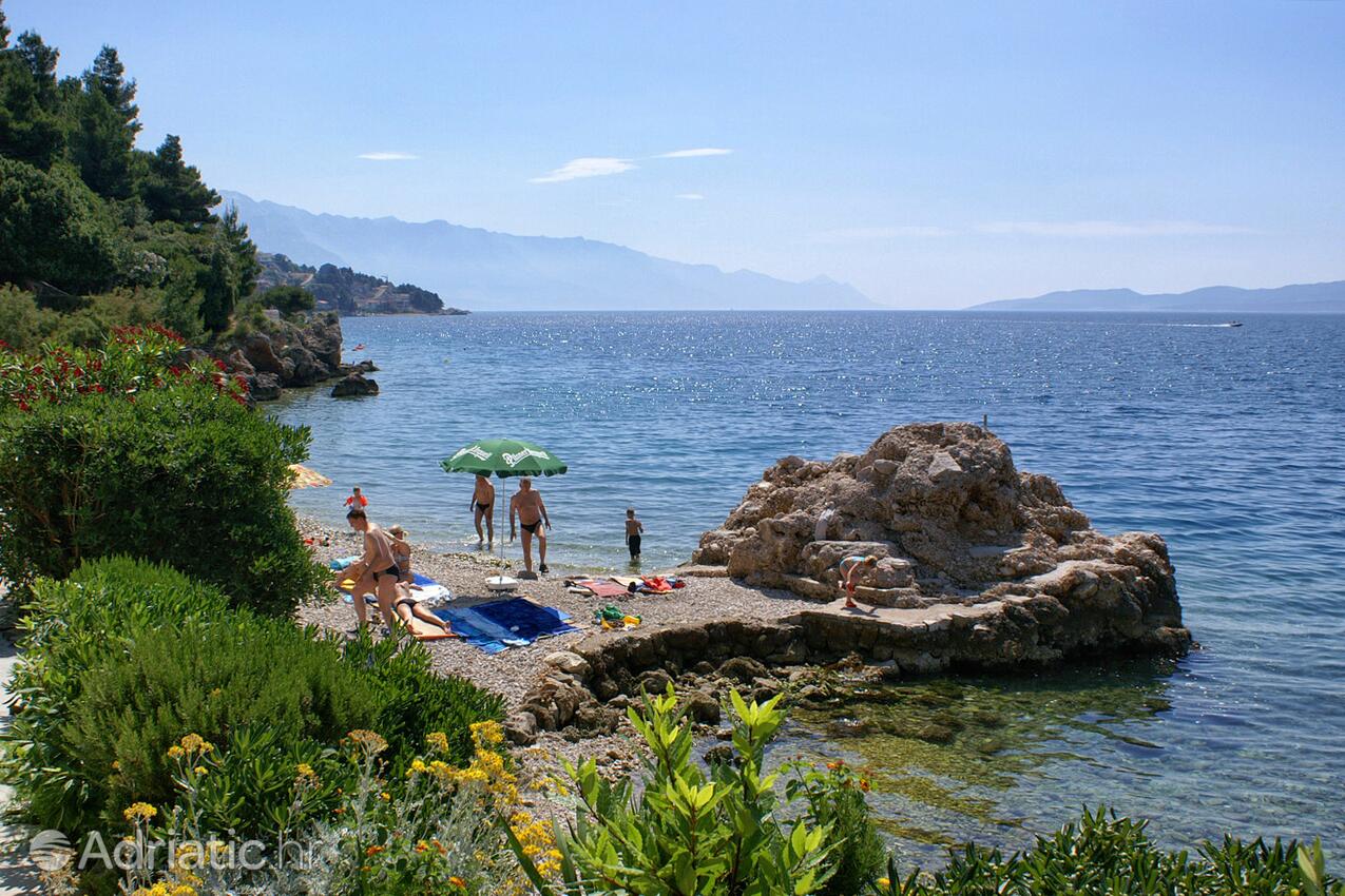Nearest beach - Apartments with a parking space Stanići, Omiš