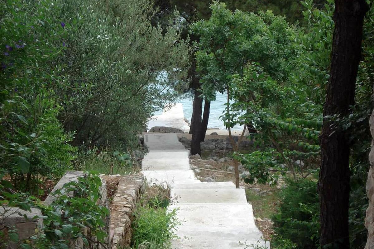 Nejbližší pláž - Apartmány u moře Drage, Biograd